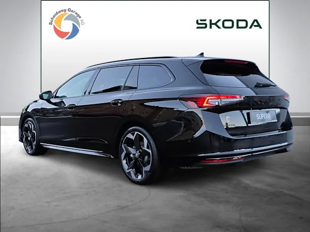 Škoda Superb Combi 2.0 TSI Sportline 4x4 DSG