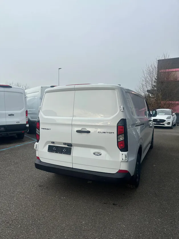 Ford Transit Custom Van 320 L2 2.0 EcoBl Trend/136CV/Aut.
