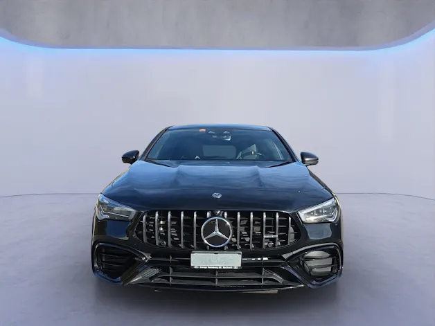 Mercedes-Benz CLA 45 S AMG 4X4 Kombi 8G-DCT / Sehr grosszügige Ausstattung