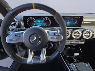 Mercedes-Benz CLA 45 S AMG 4X4 Kombi 8G-DCT / Sehr grosszügige Ausstattung