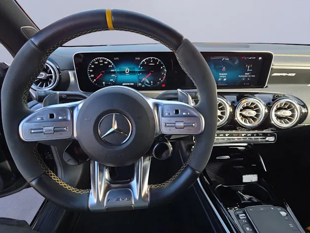 Mercedes-Benz CLA 45 S AMG 4X4 Kombi 8G-DCT / Sehr grosszügige Ausstattung