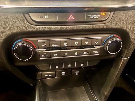 Vehicle image 10 Vehicle image 10