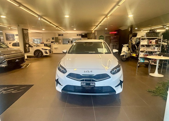 Vehicle image 2 Vehicle image 2