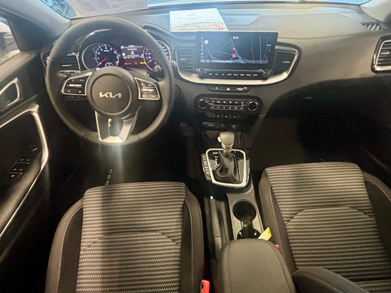 Vehicle image 6 Vehicle image 6