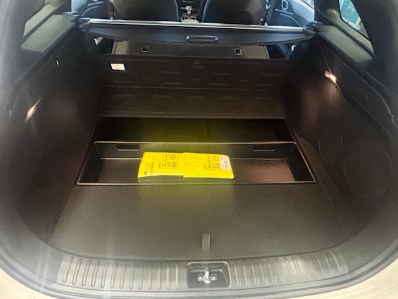 Vehicle image 15 Vehicle image 15