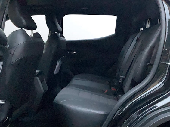 Vehicle image 8 Vehicle image 8