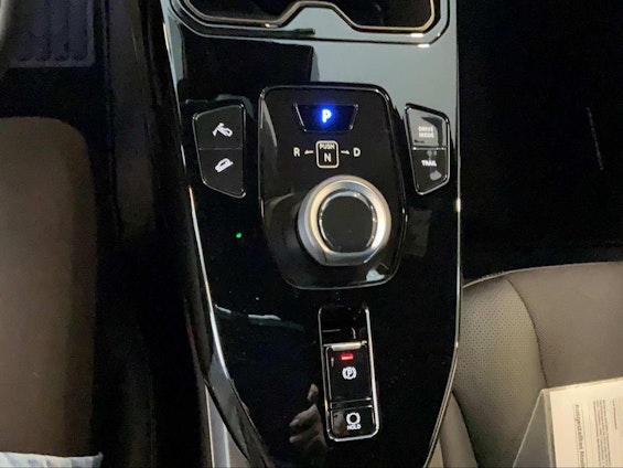 Vehicle image 5 Vehicle image 5