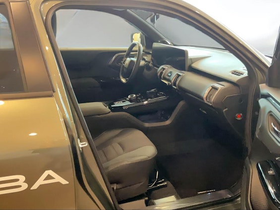 Vehicle image 8 Vehicle image 8