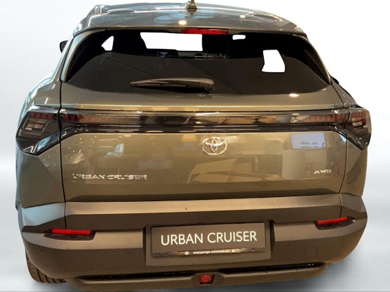 Vehicle image 16 Vehicle image 16