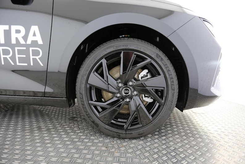 Vehicle image OPEL ASTRA