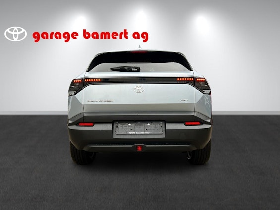 Vehicle image 4 Vehicle image 4