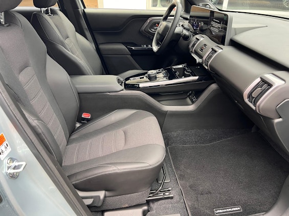 Vehicle image 12 Vehicle image 12