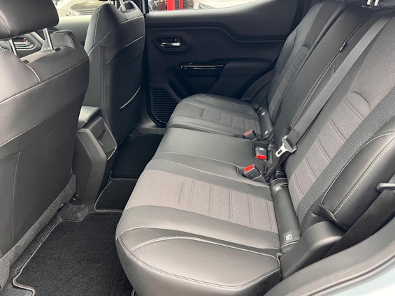 Vehicle image 10 Vehicle image 10