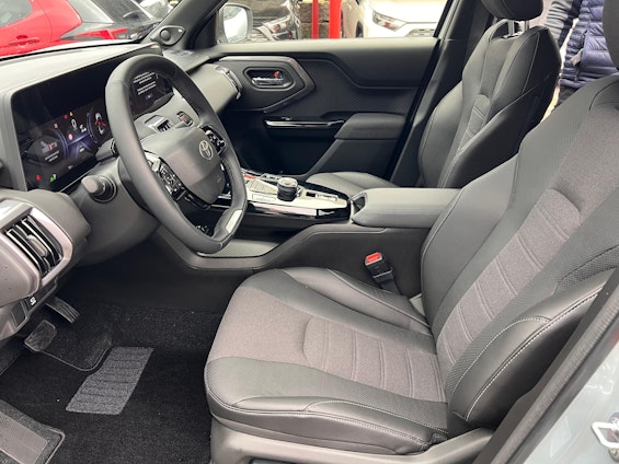 Vehicle image 8 Vehicle image 8