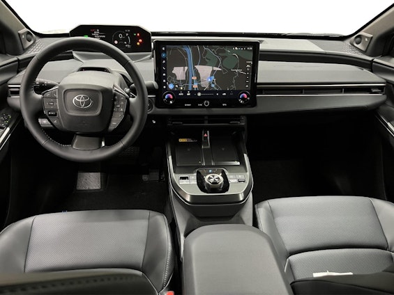 Vehicle image 4 Vehicle image 4