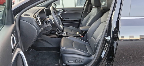 Vehicle image 3 Vehicle image 3