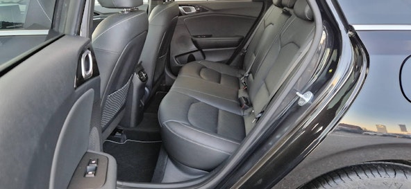 Vehicle image 9 Vehicle image 9