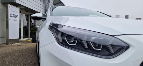 Vehicle image 15 Vehicle image 15