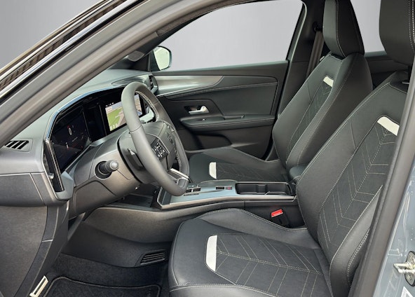 Vehicle image 10 Vehicle image 10