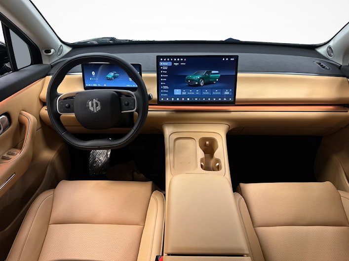 Vehicle image LEAPMOTOR C10