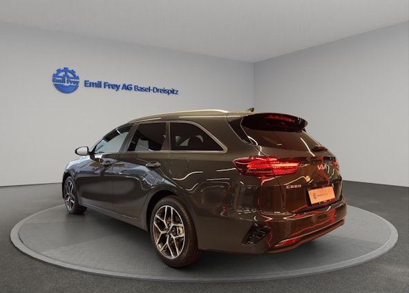 Vehicle image 6 Vehicle image 6