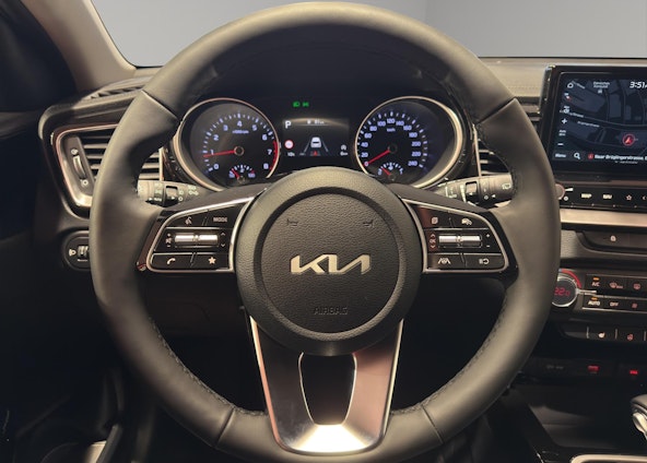 Vehicle image 4 Vehicle image 4