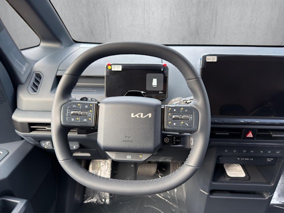 Vehicle image 10 Vehicle image 10