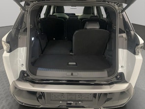 Vehicle image PEUGEOT 5008 e-Launch Edition AWD