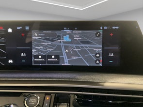 Vehicle image PEUGEOT 5008 e-Launch Edition AWD