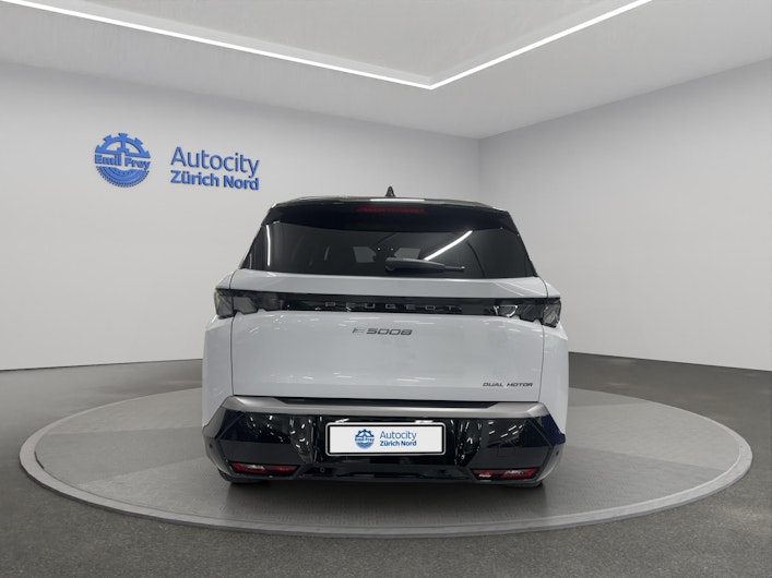 Vehicle image PEUGEOT 5008