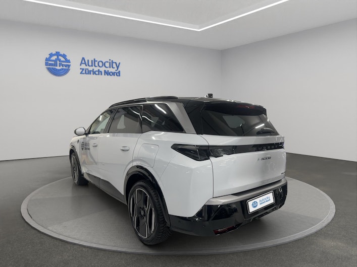 Vehicle image PEUGEOT 5008