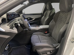 Vehicle image PEUGEOT 5008 e-Launch Edition AWD