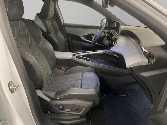 Vehicle image PEUGEOT 5008