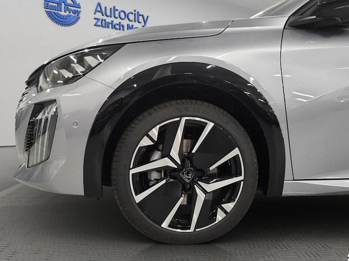 Vehicle image PEUGEOT 208