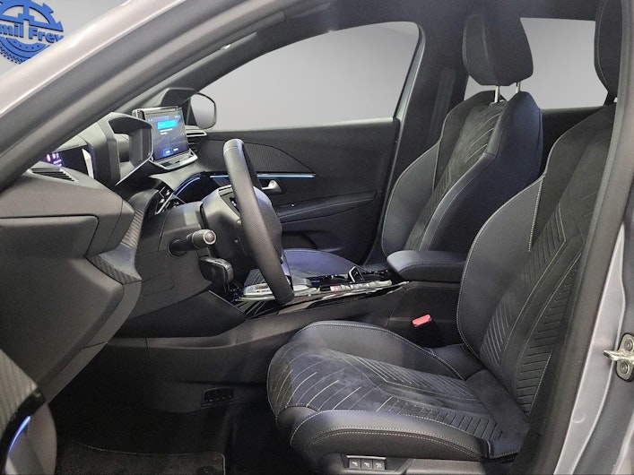 Vehicle image PEUGEOT 208