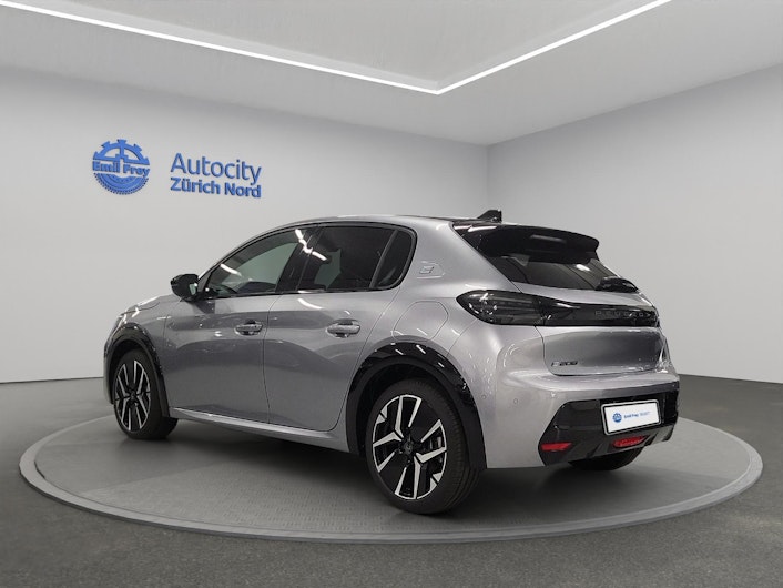 Vehicle image PEUGEOT 208