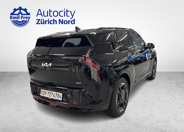 Vehicle image 4 Vehicle image 4