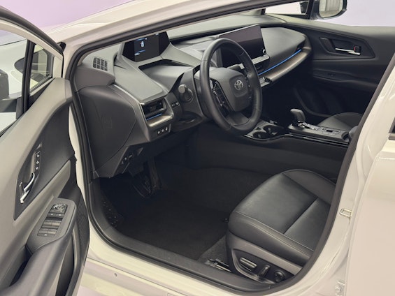 Vehicle image 6 Vehicle image 6