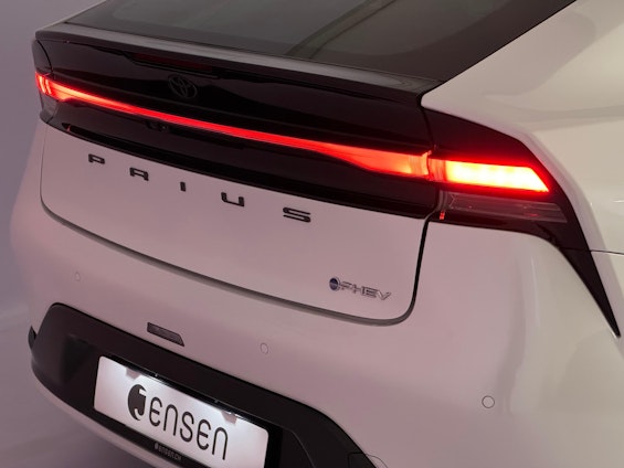 Vehicle image 18 Vehicle image 18