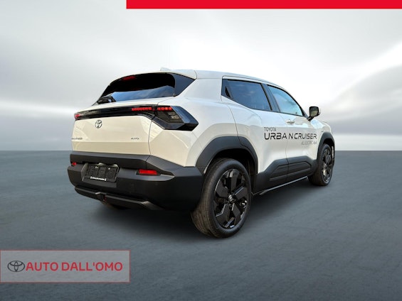 Vehicle image 4 Vehicle image 4