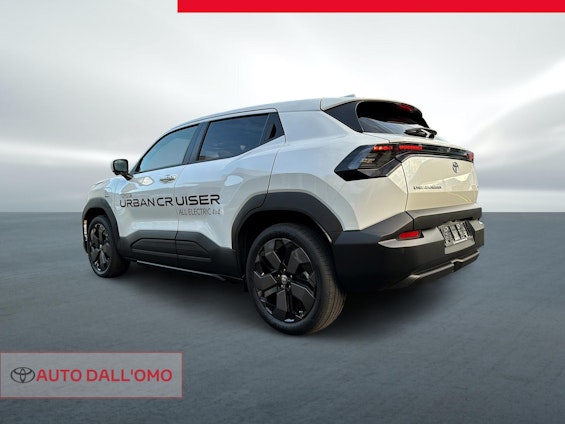 Vehicle image 3 Vehicle image 3