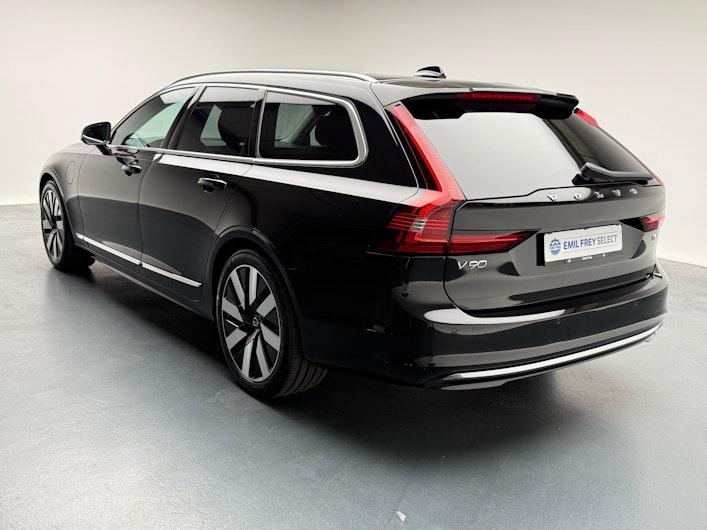 Vehicle image VOLVO V90