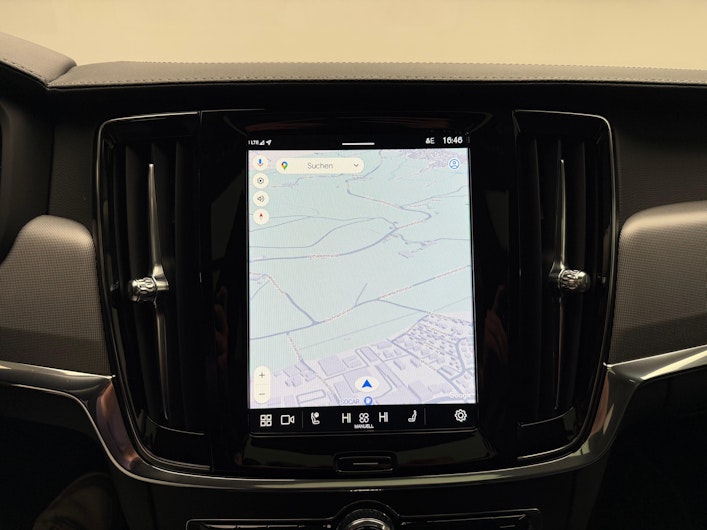 Vehicle image VOLVO V90