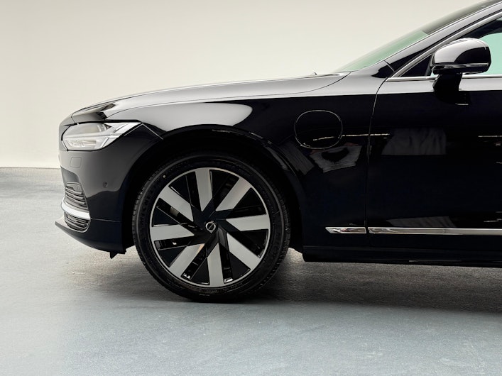 Vehicle image VOLVO V90