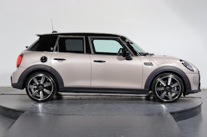 Vehicle image MINI F55 2.0i Cooper S SDKG