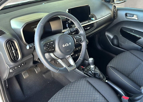 Vehicle image 6 Vehicle image 6