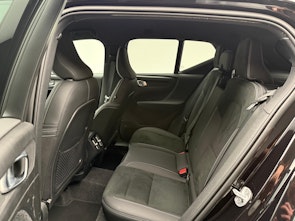 Vehicle image VOLVO XC40 2.0 B4 MH Plus Dark