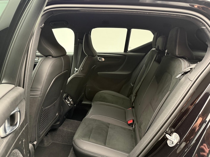 Vehicle image VOLVO XC40