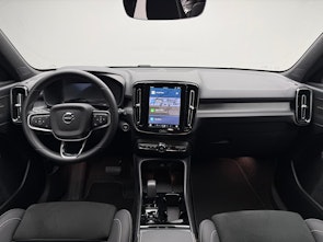 Vehicle image VOLVO XC40 2.0 B4 MH Plus Dark