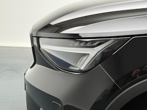 Vehicle image VOLVO XC40 2.0 B4 MH Plus Dark